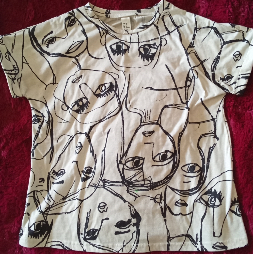 Forever 21 Graphic Face Print Tee - Black and White